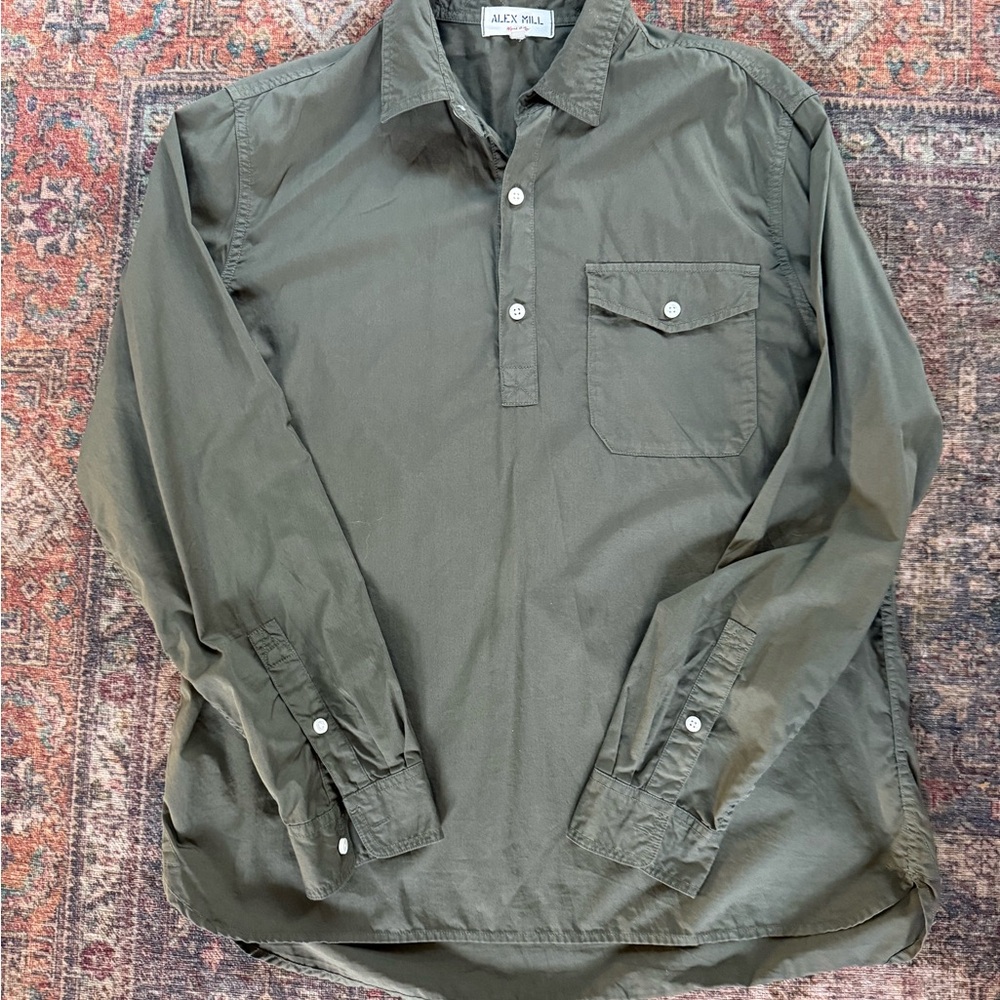 Excellent condition Alex Mill Olive Green Button-Up Shirt